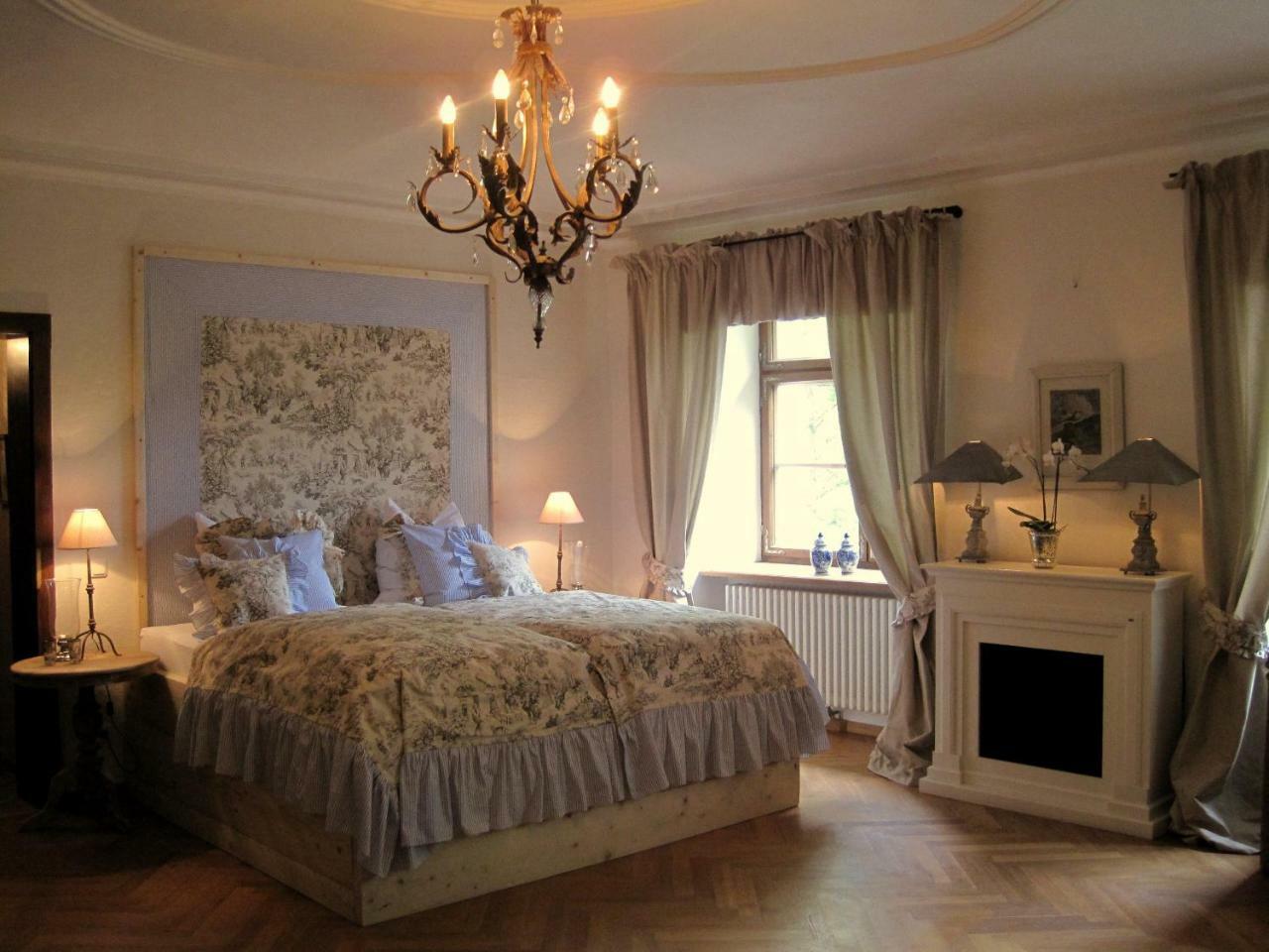 Hotel Schloss Amerang Экстерьер фото